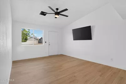 9031 W Ironwood Drive, Peoria, AZ 85345 - Photo 7
