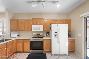862 S Colonial Dr, Gilbert, AZ 85296 - Photo 11