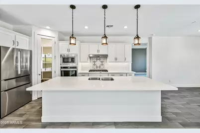 17163 W Thousand Oaks Street, Surprise, AZ 85388 - Photo 7