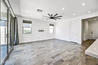 17163 W Thousand Oaks Street, Surprise, AZ 85388 - Photo 5