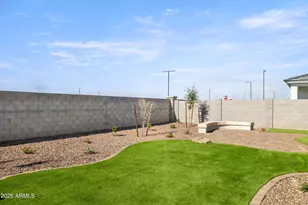 25586 N 183rd Ln, Wittmann, AZ 85361 - Photo 15