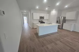 25586 N 183rd Ln, Wittmann, AZ 85361 - Photo 5