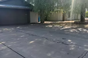 6269 W College Dr, Phoenix, AZ 85033 - Photo 1