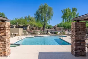 2725 E Mine Creek Rd, Phoenix, AZ 85024 - Photo 39
