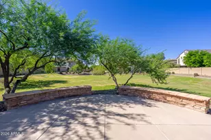 2725 E Mine Creek Rd, Phoenix, AZ 85024 - Photo 41