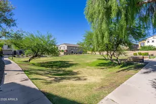 2725 E Mine Creek Rd, Phoenix, AZ 85024 - Photo 13