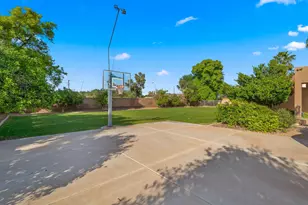4654 E Meadowview Ct, Gilbert, AZ 85298 - Photo 101