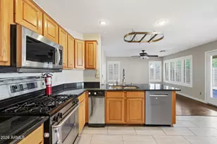 462 W Colt Rd, Tempe, AZ 85284 - Photo 9