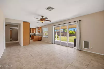 2543 E Mercer Lane, Phoenix, AZ 85028 - Photo 11