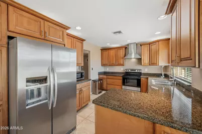 2543 E Mercer Lane, Phoenix, AZ 85028 - Photo 13