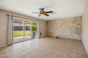 2543 E Mercer Ln, Phoenix, AZ 85028 - Photo 9