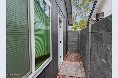 7135 W Flower Street, Phoenix, AZ 85033 - Photo 17