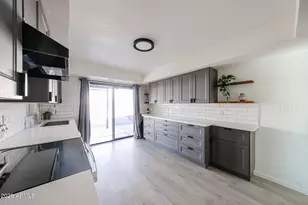 12250 N 26th Pl, Phoenix, AZ 85032 - Photo 17