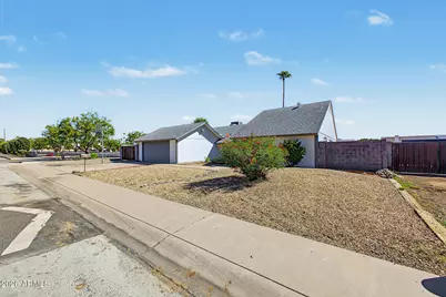 4401 W Gelding Drive, Glendale, AZ 85306 - Photo 5