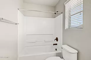 988 S Deerfield Ln, Gilbert, AZ 85296 - Photo 27