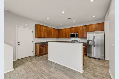 988 S Deerfield Lane, Gilbert, AZ 85296 - Photo 3
