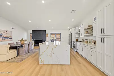2324 E Cortez Street, Phoenix, AZ 85028 - Photo 9