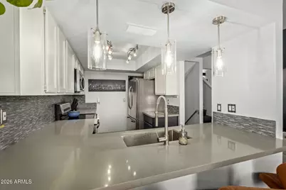 4330 N 5th Avenue #213, Phoenix, AZ 85013 - Photo 11