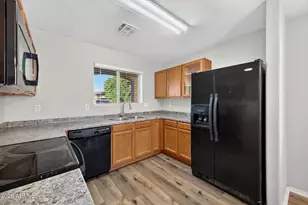 907 E Cowboy Cove Trail, San Tan Valley, AZ 85143 - Photo 11