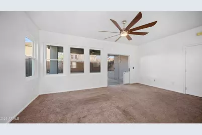 7245 S 41st Drive, Phoenix, AZ 85041 - Photo 13