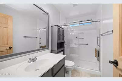 7245 S 41st Drive, Phoenix, AZ 85041 - Photo 25