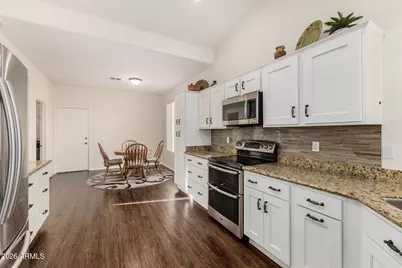 23721 S Pleasant Way, Sun Lakes, AZ 85248 - Photo 7