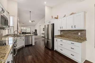 23721 S Pleasant Way, Sun Lakes, AZ 85248 - Photo 9
