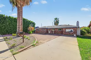2940 N 53rd Pl, Phoenix, AZ 85018 - Photo 1