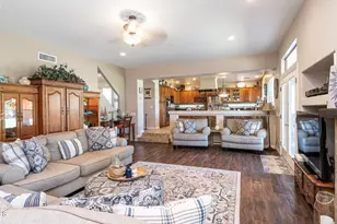7910 W Briden Ln, Peoria, AZ 85383 - Photo 15
