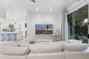 7616 E Sierra Vista Dr, Scottsdale, AZ 85250 - Photo 13