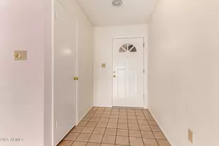 5860 W Saragosa St, Chandler, AZ 85226 - Photo 5