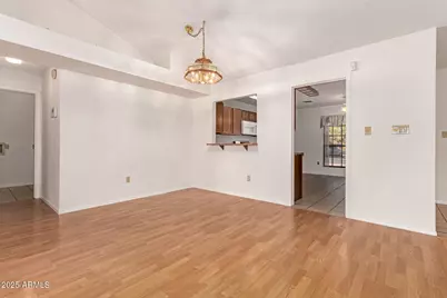 5860 W Saragosa Street, Chandler, AZ 85226 - Photo 9