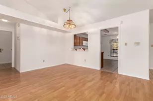 5860 W Saragosa St, Chandler, AZ 85226 - Photo 9