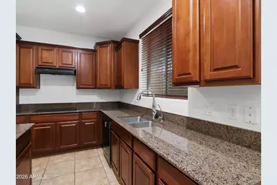 9011 W Red Fox Road, Peoria, AZ 85383 - Photo 17