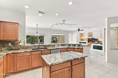 16681 W Cabrera Court, Surprise, AZ 85387 - Photo 7