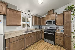 7810 W Peoria Ave, Peoria, AZ 85345 - Photo 13