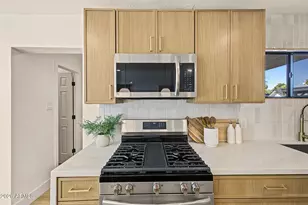 1330 E Catalina Dr, Phoenix, AZ 85014 - Photo 21