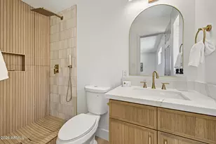 1330 E Catalina Dr, Phoenix, AZ 85014 - Photo 5