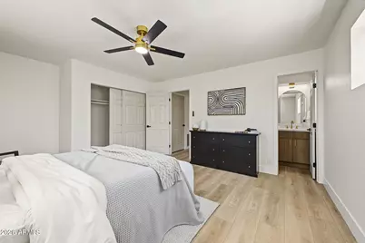 1330 E Catalina Drive, Phoenix, AZ 85014 - Photo 23