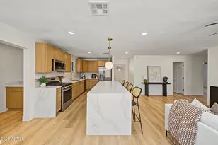 1330 E Catalina Dr, Phoenix, AZ 85014 - Photo 1