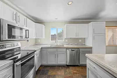 321 W Mesquite Street, Chandler, AZ 85225 - Photo 9