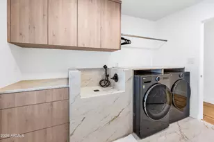 4627 E Sanna St, Phoenix, AZ 85028 - Photo 33