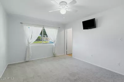 10916 W Peoria Avenue, Sun City, AZ 85351 - Photo 11