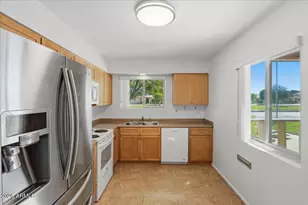 10916 W Peoria Ave, Sun City, AZ 85351 - Photo 19