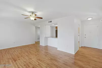 10916 W Peoria Avenue, Sun City, AZ 85351 - Photo 7