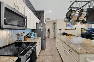 3102 W Eagle Claw Dr, Phoenix, AZ 85086 - Photo 13