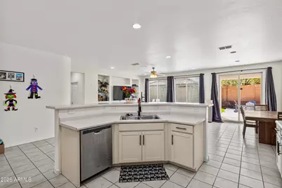 26065 W Quail Avenue, Buckeye, AZ 85396 - Photo 7