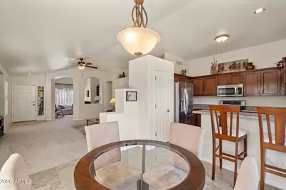 2110 W Carol Ann Way, Phoenix, AZ 85023 - Photo 7