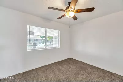 749 E Montebello Avenue #229, Phoenix, AZ 85014 - Photo 9