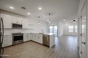 7986 W Frier Dr, Glendale, AZ 85303 - Photo 9